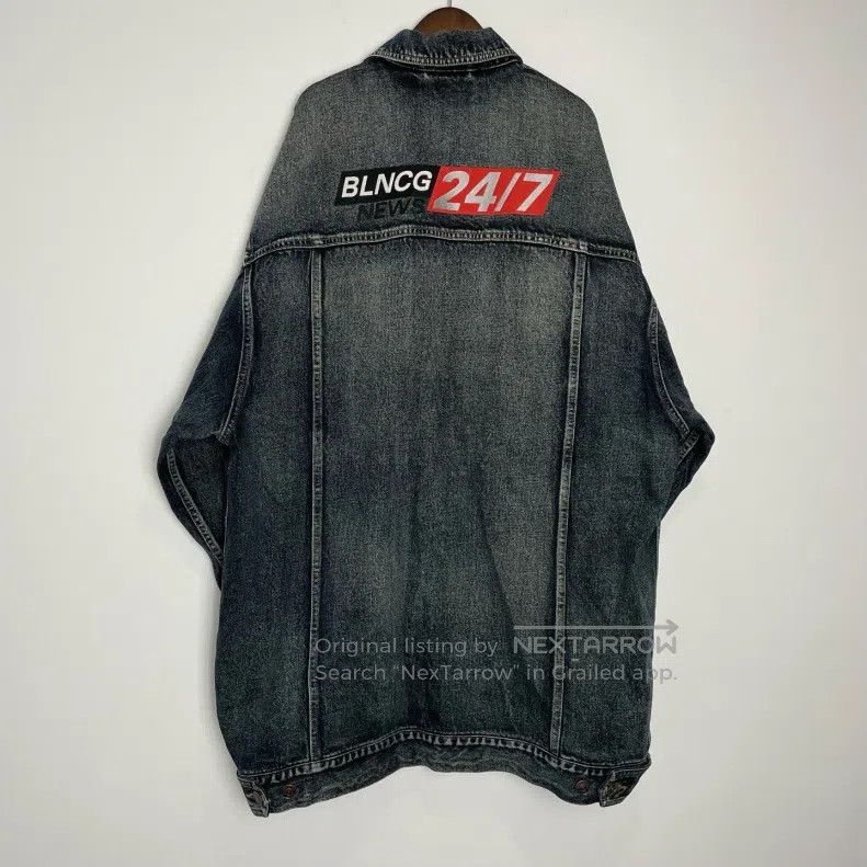 Balenciaga Balenciaga Newspaper Embroidered Logo Denim Jacket Size US S / EU 44-46 / 1 - 2 Thumbnail