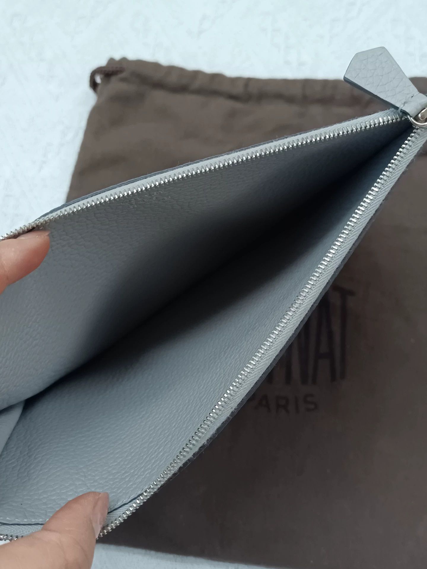 Moynat Moynat Gray Clutch 22.5x17.5 Unused Dust Bag Size ONE SIZE - 5 Thumbnail