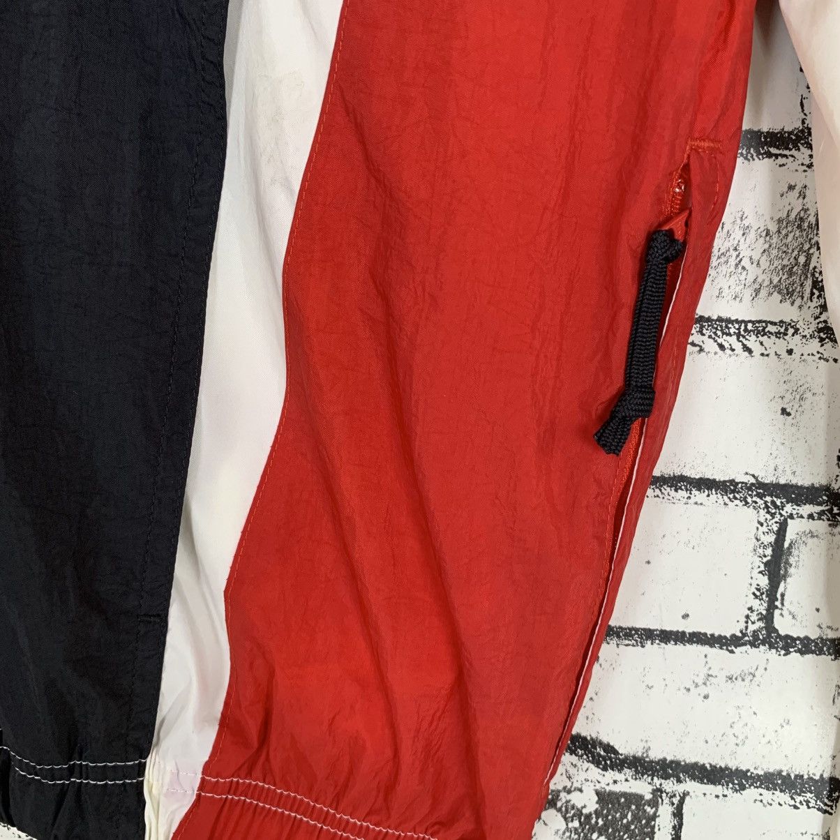 Nike Vintage Nike Windbreaker Jacket Size US S / EU 44-46 / 1 - 12 Thumbnail