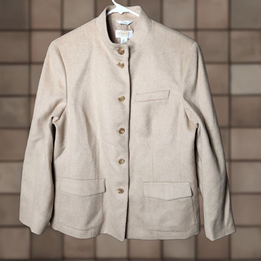 Talbots VINTAGE Talbots Petite 100% Camel Hair Tan Buttonfront Office Jacket-Size 12P Jacket Womens 90s Minimalist Beige City Teacher Classic 12P Size XL / US 12-14 / IT 48-50 - 1 Thumbnail