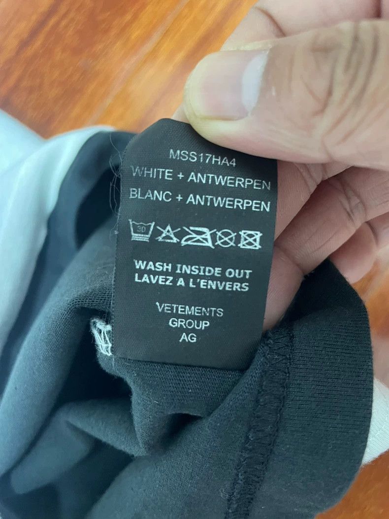 Vetements Vetements Fake two-piece, size L, shoulder width 49, chest Size US L / EU 52-54 / 3 - 6 Thumbnail