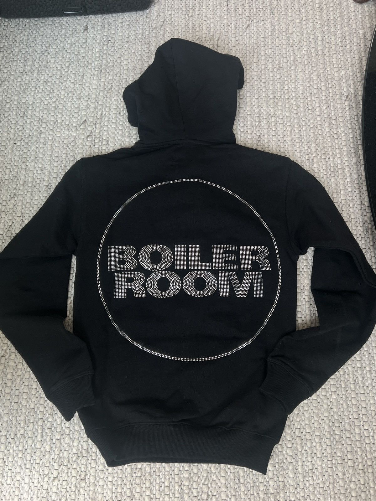 Boiler Room NWT Women’s Boiler Room Diamante Logo Hoodie Size XS / US 0-2 / IT 36-38 - 1 Thumbnail