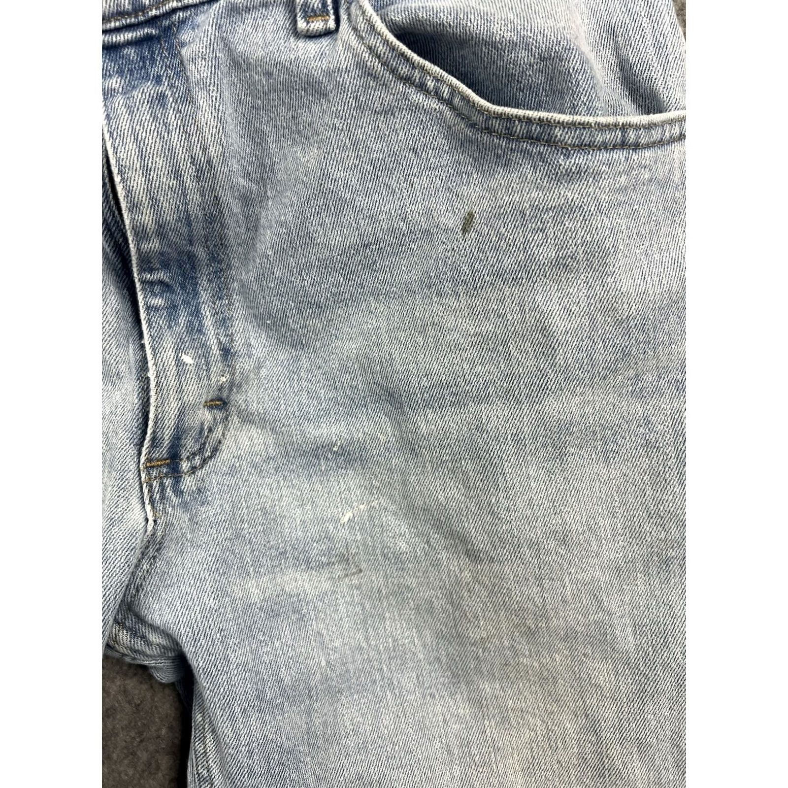 Wrangler Wrangler Jeans Men FiveStar Relaxed Straight Leg Light Wash Denim 34x34 Blue 5-Pocket Logo 99% Cotton 1% Spandex Regular Inseam 34"} Size US 34 / EU 50 - 7 Thumbnail