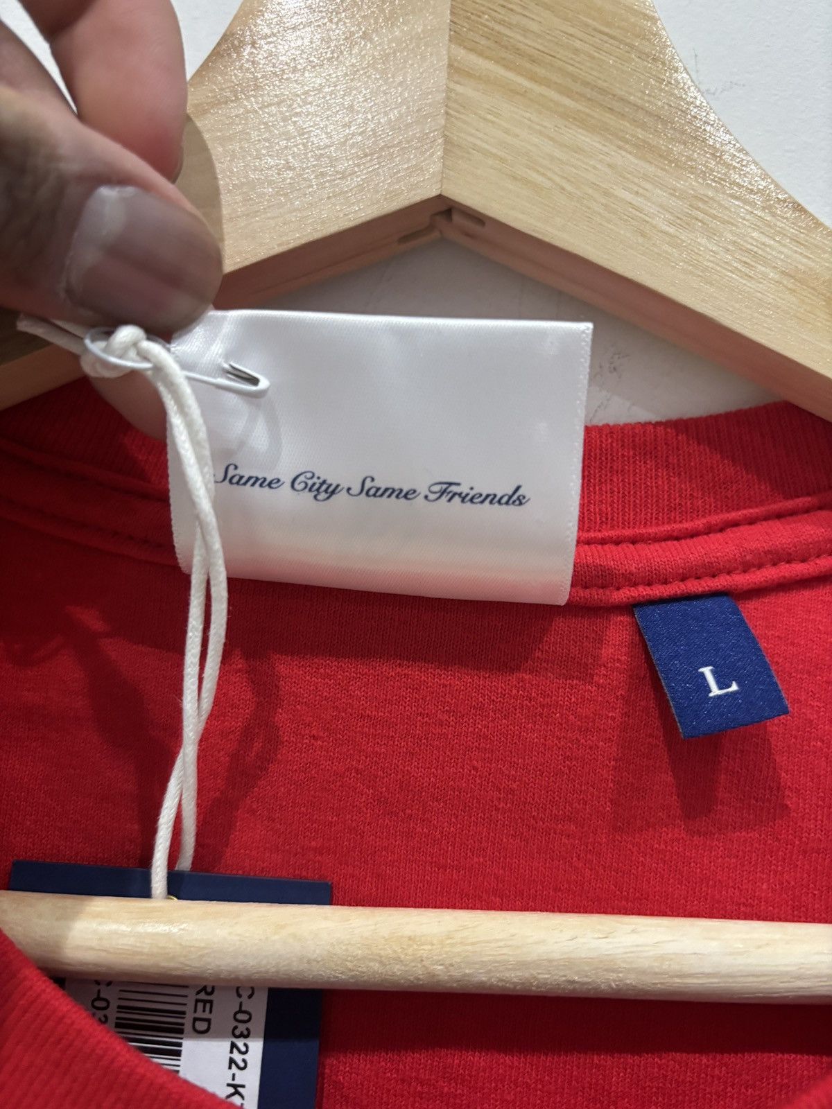 October's Very Own OVO U Of T Crest T-shirt Red Size: L Size US L / EU 52-54 / 3 - 4 Thumbnail