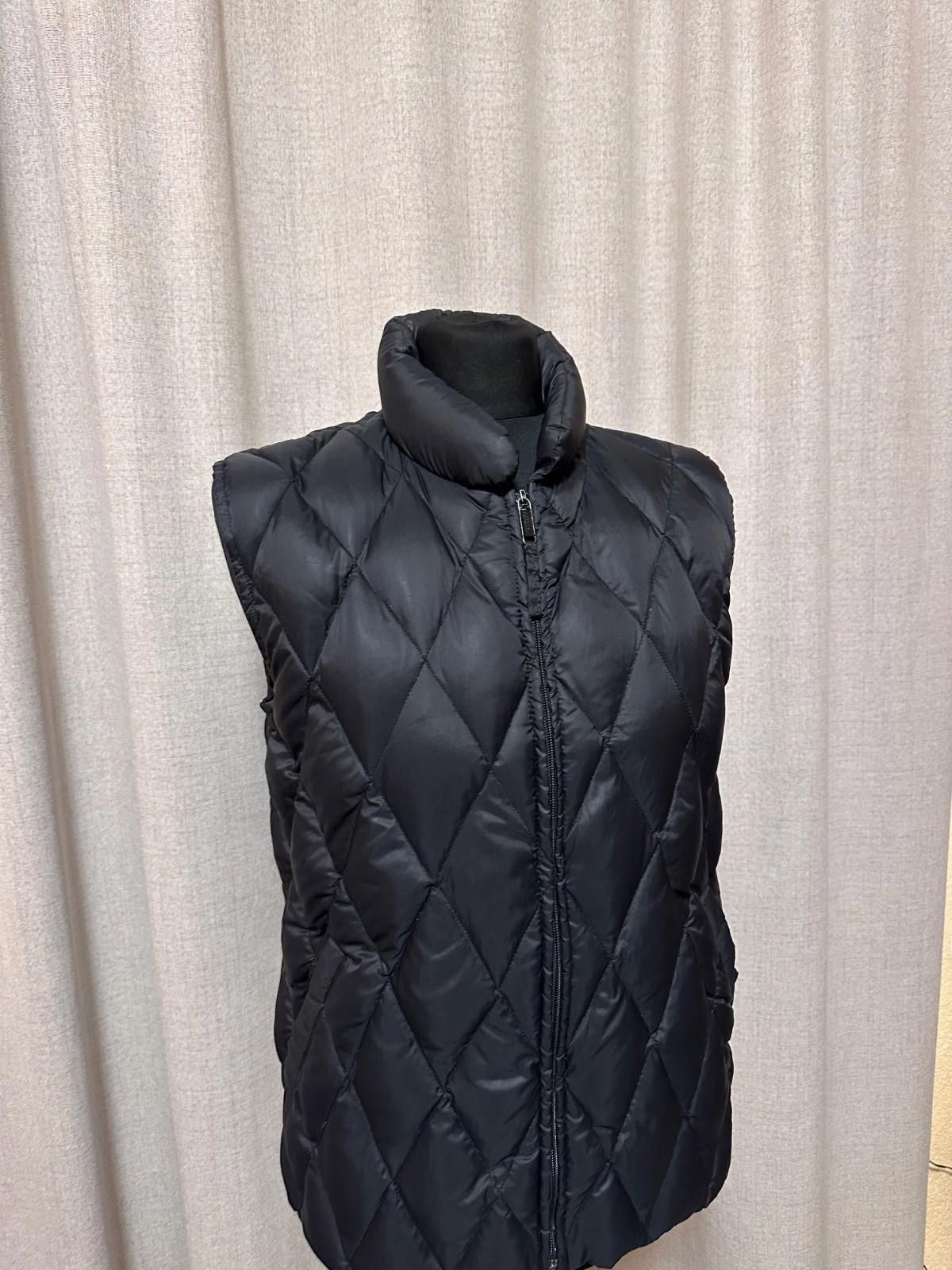 Moncler Moncler Down Vest Quilted Black Sz 4 Size S / US 4 / IT 40 - 2 Thumbnail