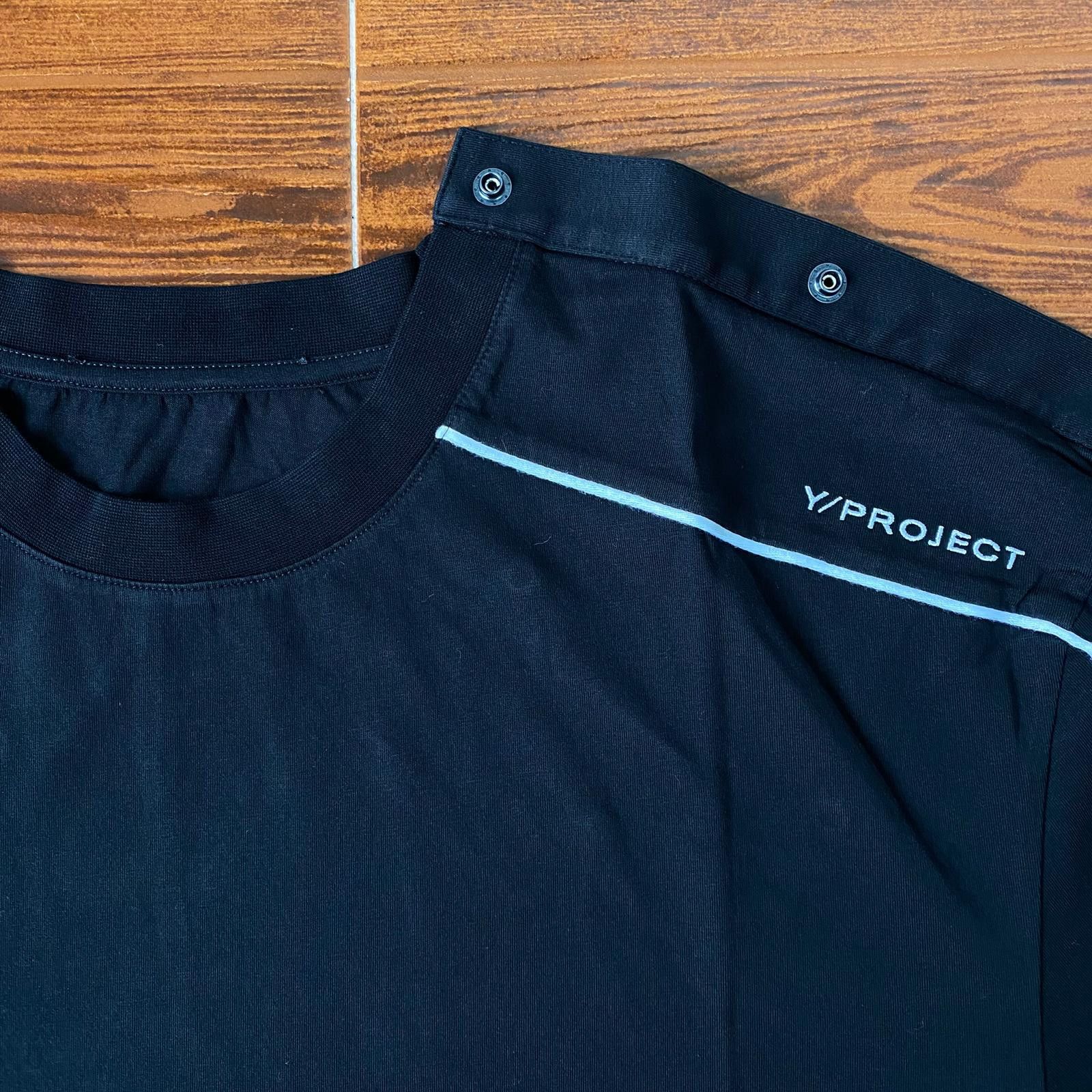 Y/Project Black Embroidered Logo Snap Button Detail Oversized T-Shirt Size S / US 4 / IT 40 - 4 Thumbnail