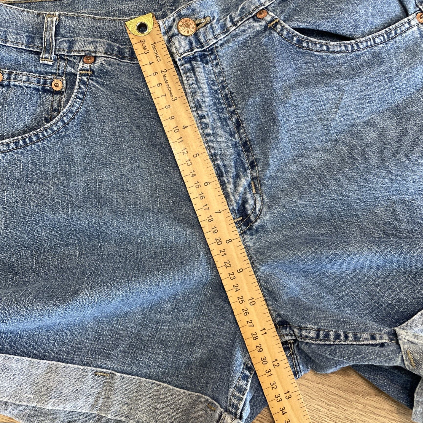 Vintage VINTAGE CHIC Mom Jean Shorts Juniors 9 High Rise Blue Denim Womens Size 30" / US 8 / IT 44 - 4 Thumbnail