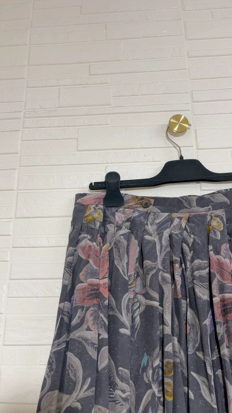 Other DRIES VAN NOTEN size:42 Mulberry silk floral printed skirt Size 22" - 4 Thumbnail