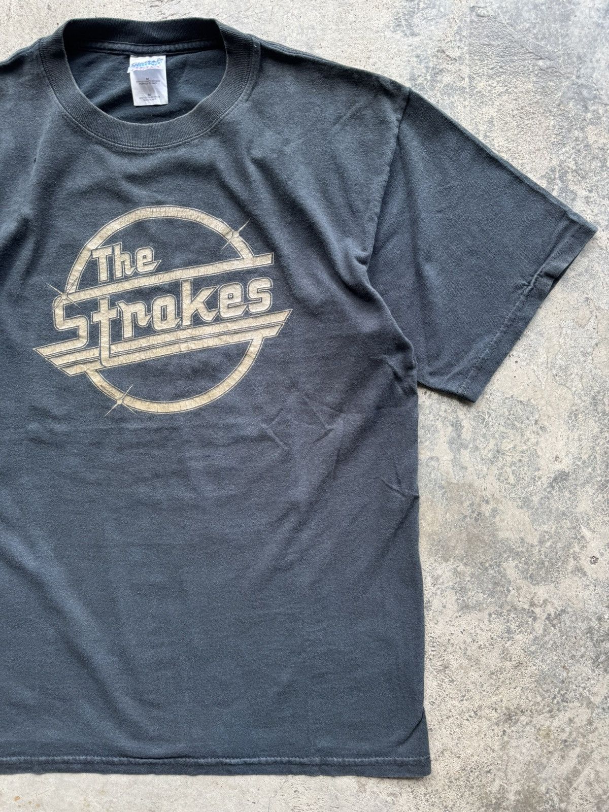 Band Tees × Vintage Vintage The Strokes Band Size US M / EU 48-50 / 2 - 4 Thumbnail