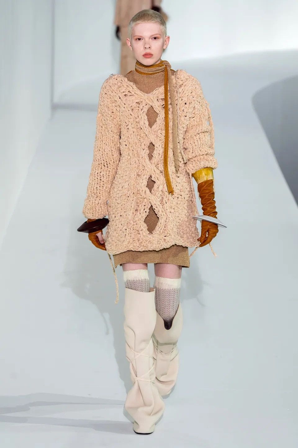 Image of Acne Studios Runway Knitwear Fw19 in Cream, Women's (Size Small)