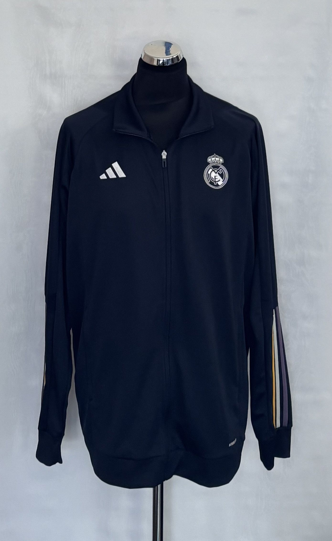 Adidas Real Madrid 2023/2024 Adidas Football Sweatshirt size 2XL Size US XXL / EU 58 / 5 - 1 Thumbnail