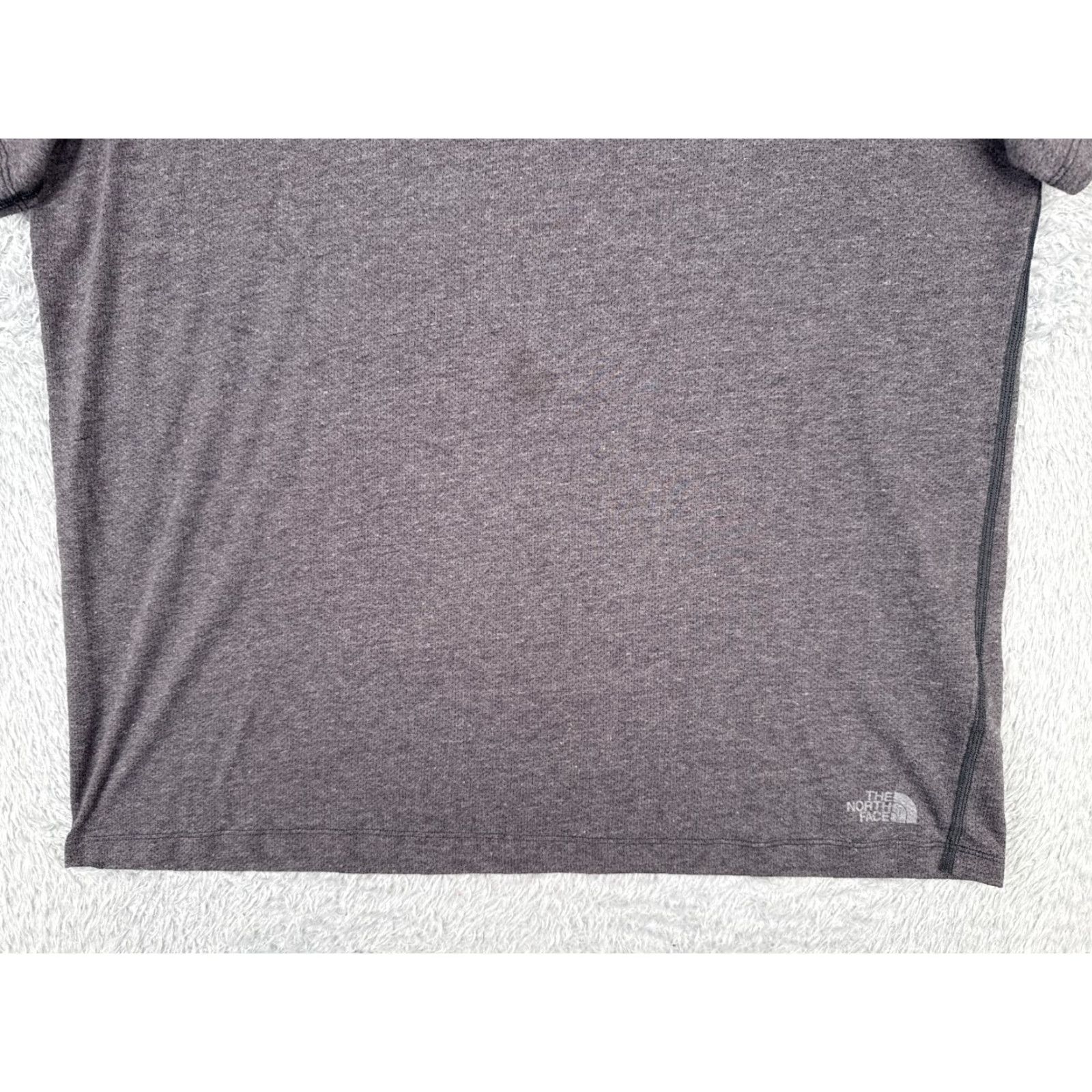 The North Face The North Face Shirt Men XL Gray Short Sleeve Crew Neck Polyester Blend Logo Size US XL / EU 56 / 4 - 5 Thumbnail