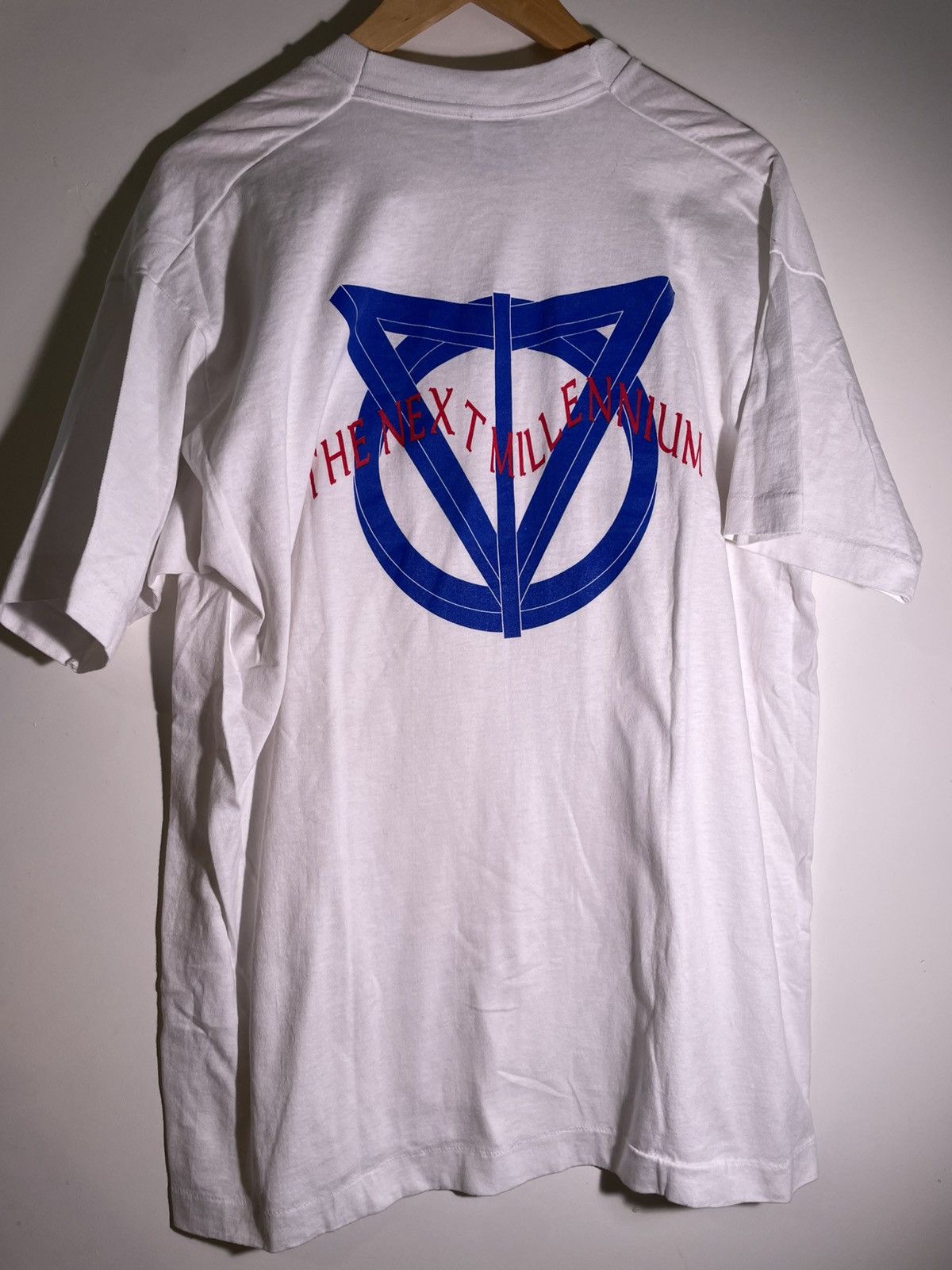 Vintage 90’s 2000’s VTG Vintage New Millennium Retro Graphic Shirt Size US XL / EU 56 / 4 - 1 Thumbnail