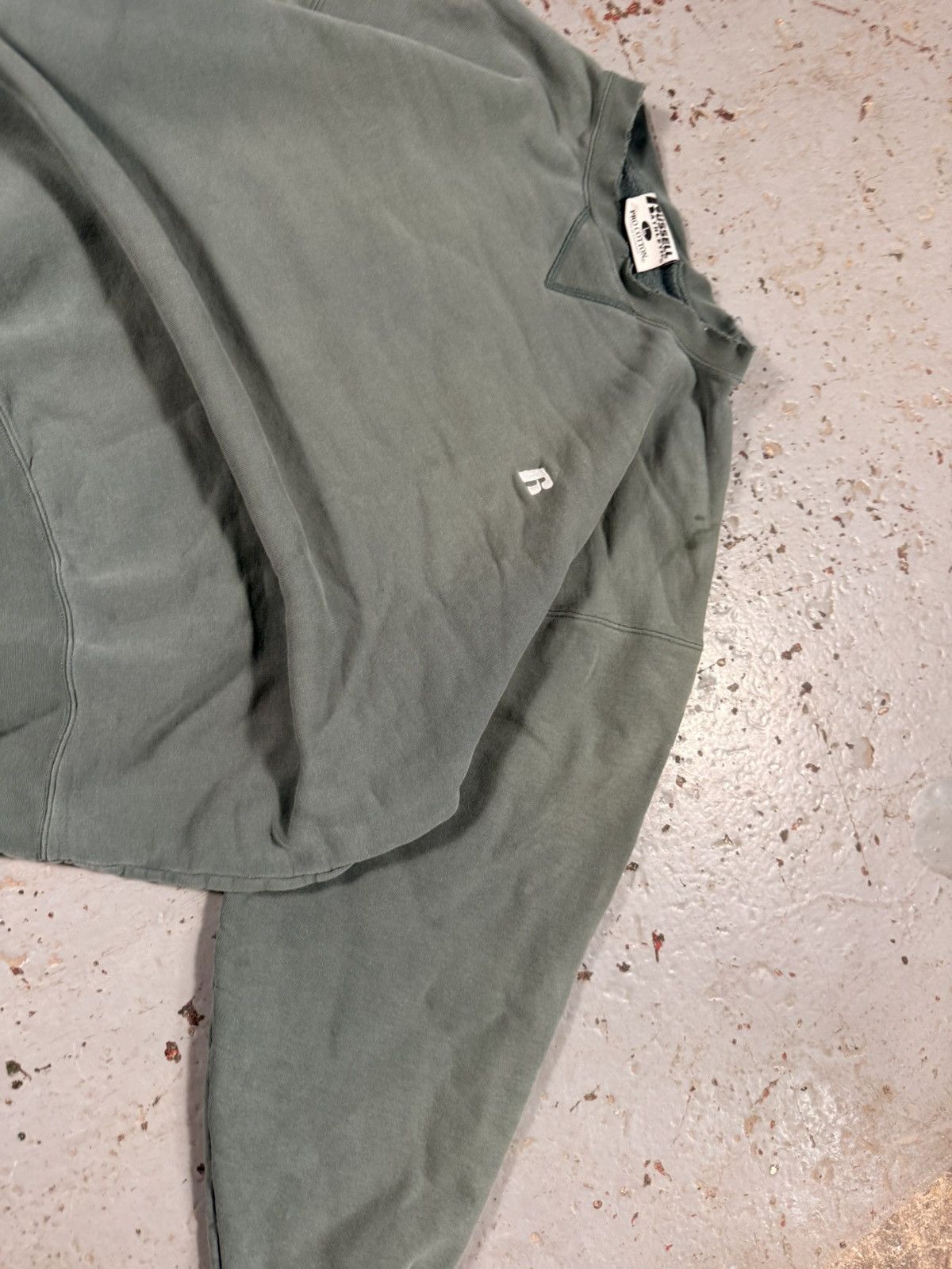 Russell Athletic Insane Vintage Distressed Russell Athletics Faded Blank Swea Size US L / EU 52-54 / 3 - 3 Thumbnail