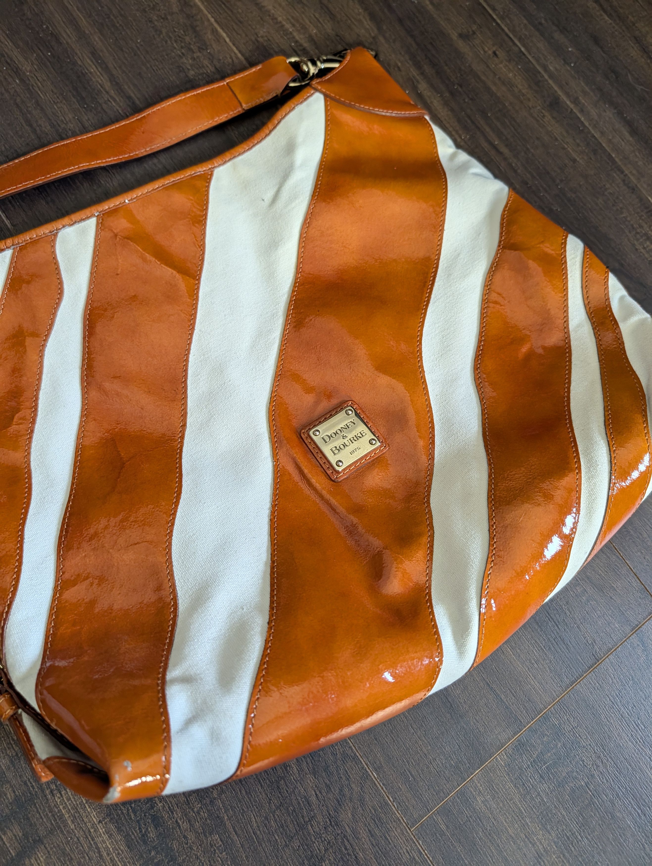 Dooney & Bourke Orange patent / white canvas striped handbag large Size ONE SIZE - 2 Thumbnail