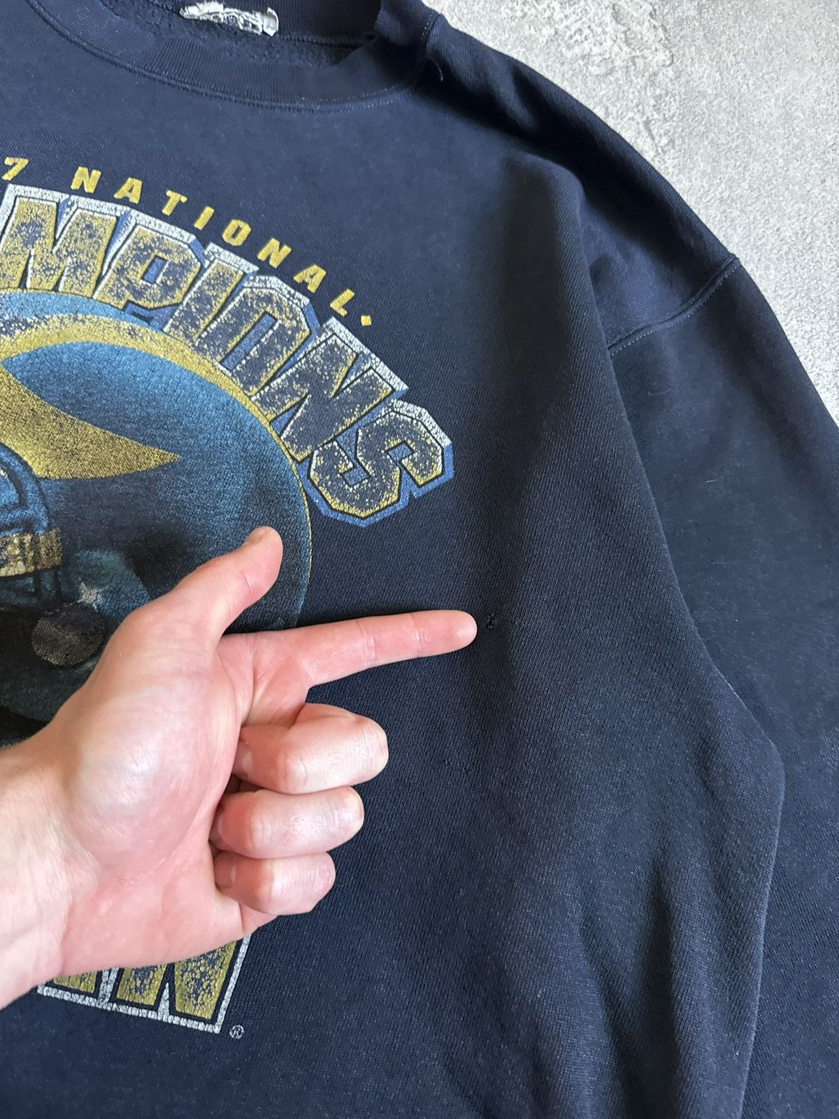 Vintage 90s Retro Champions Michigan 1987 national sweatshirts vntg Size US L / EU 52-54 / 3 - 10 Thumbnail