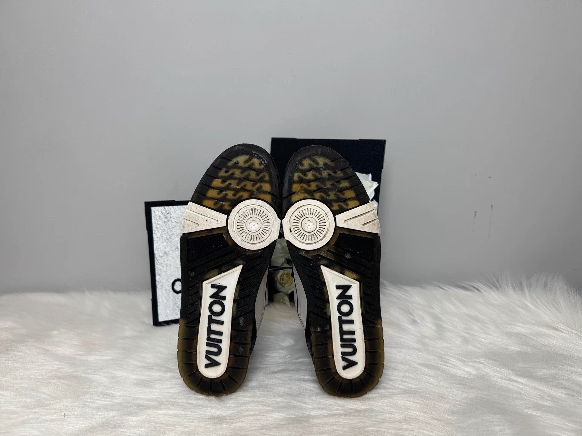 Louis Vuitton Louis Vuitton Trainer Black & White Panda Sneakers K36 Size US 8.5 / EU 41-42 - 4 Thumbnail