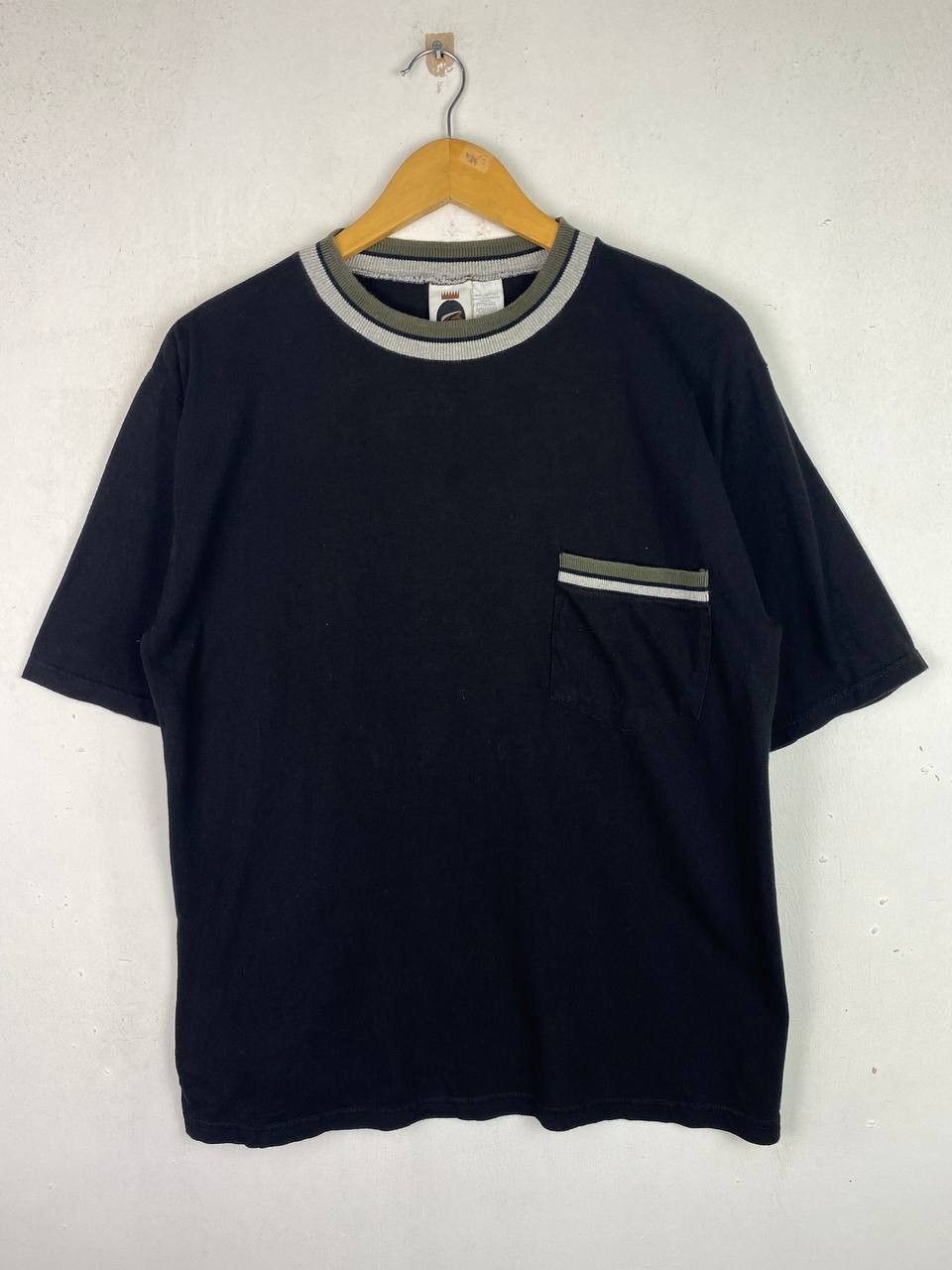 image of Avant Garde x Bugle Boy Vintage Bugle Boy Plain Single Pocket Tee Nice Design in Black (Size Medium