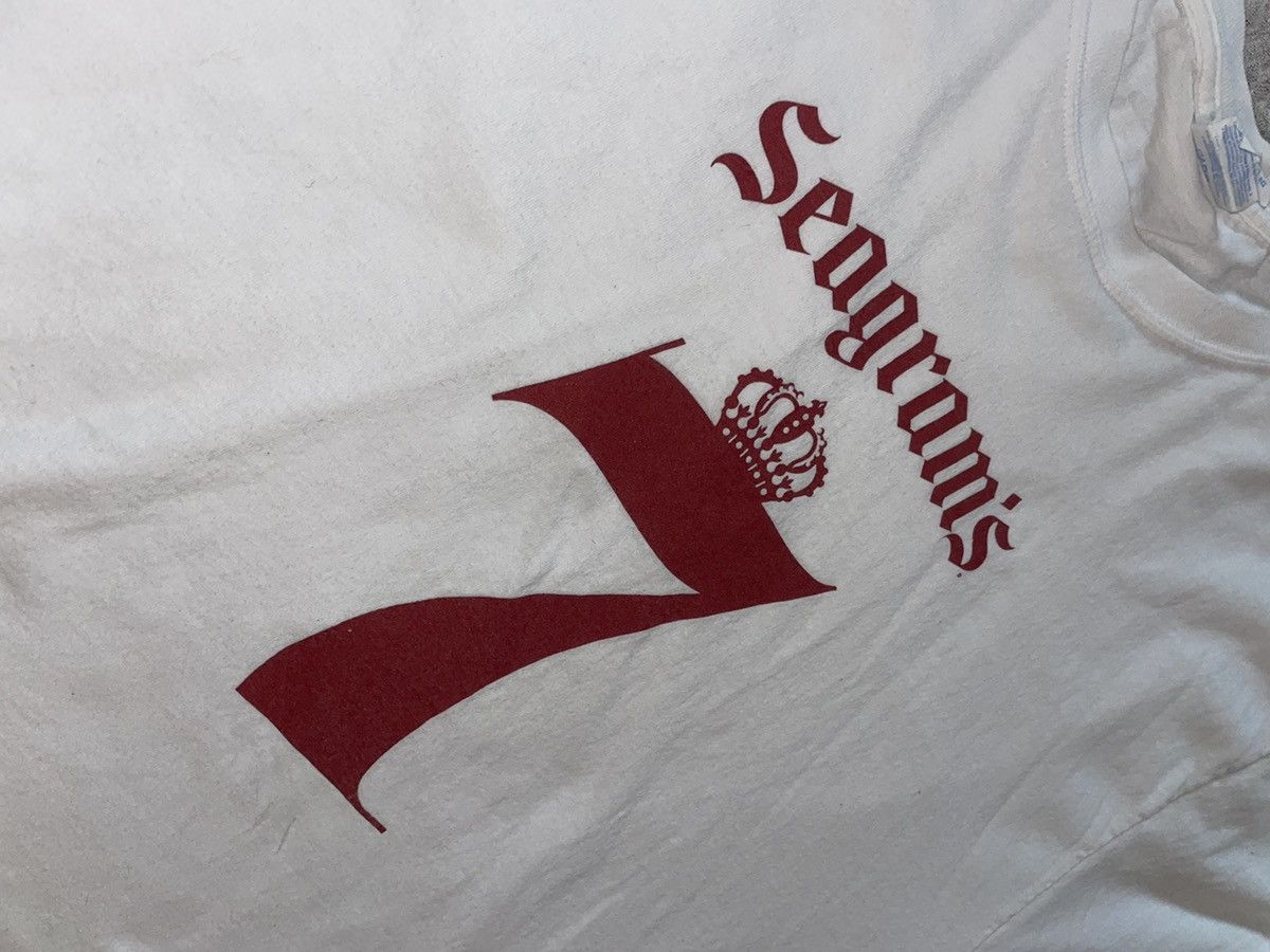 Other Vintage Seagram's 7 Crown Whiskey T-Shirt Size US XL / EU 56 / 4 - 3 Thumbnail