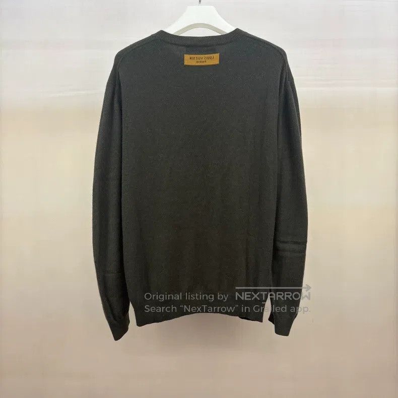Louis Vuitton Louis Vuitton Embossed logo deep khaki sweater Size US XXL / EU 58 / 5 - 2 Thumbnail