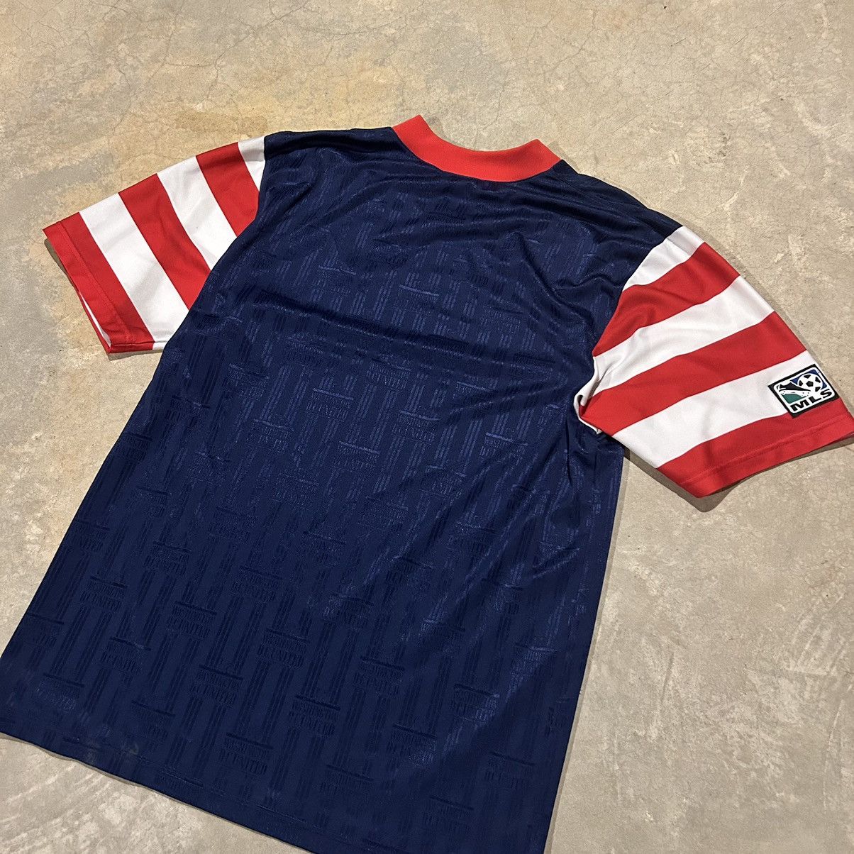 Adidas × Vintage Rare Vintage 1997/1998 DC United MLS Soccer Jersey Size US XL / EU 56 / 4 - 7 Thumbnail