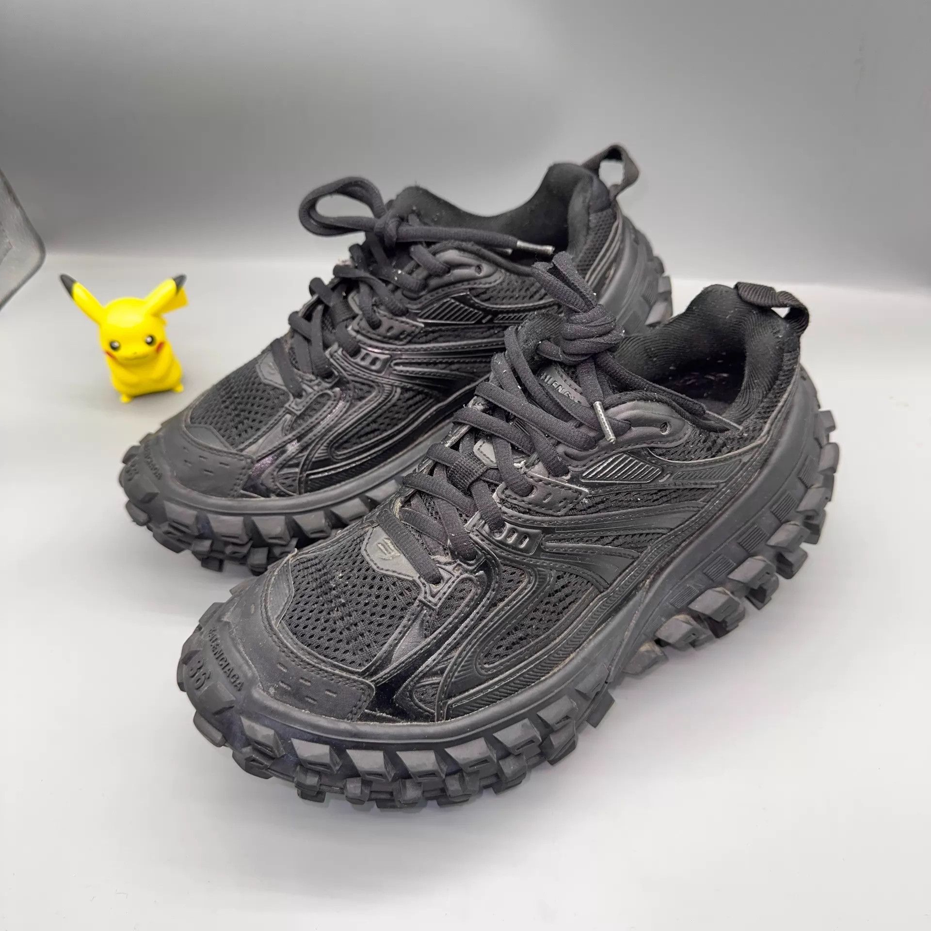 Balenciaga Balenciaga Defender Black Women's 36 Sneaker Size US 5.5 / IT 35.5 - 1 Thumbnail