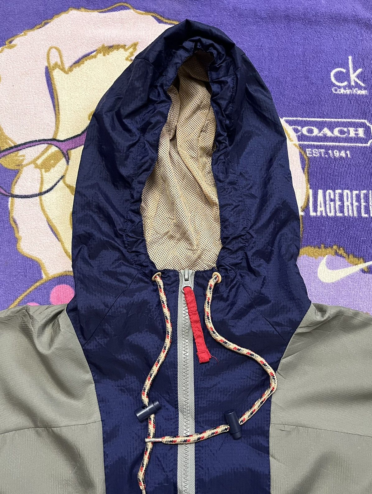 Columbia COLUMBIA Very Rare Design Windbreaker/Light Jacket Size US L / EU 52-54 / 3 - 6 Thumbnail