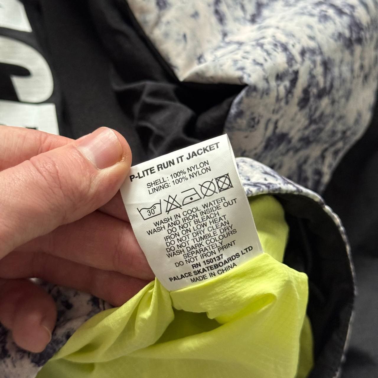 Palace Palace P Line Run It Marble Nylon Shell Hooded Jacket Size US L / EU 52-54 / 3 - 10 Thumbnail