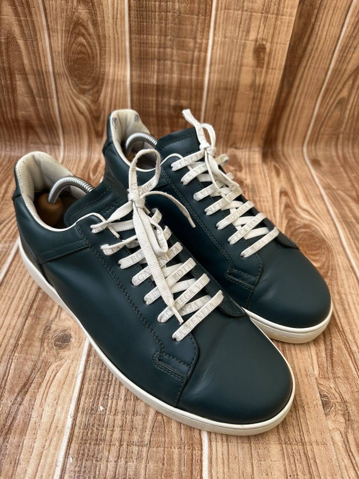 Bottega Veneta Bottega Veneta Jade Green Bolt Low Top Sneaks Size US 11 / EU 44 - 1 Thumbnail