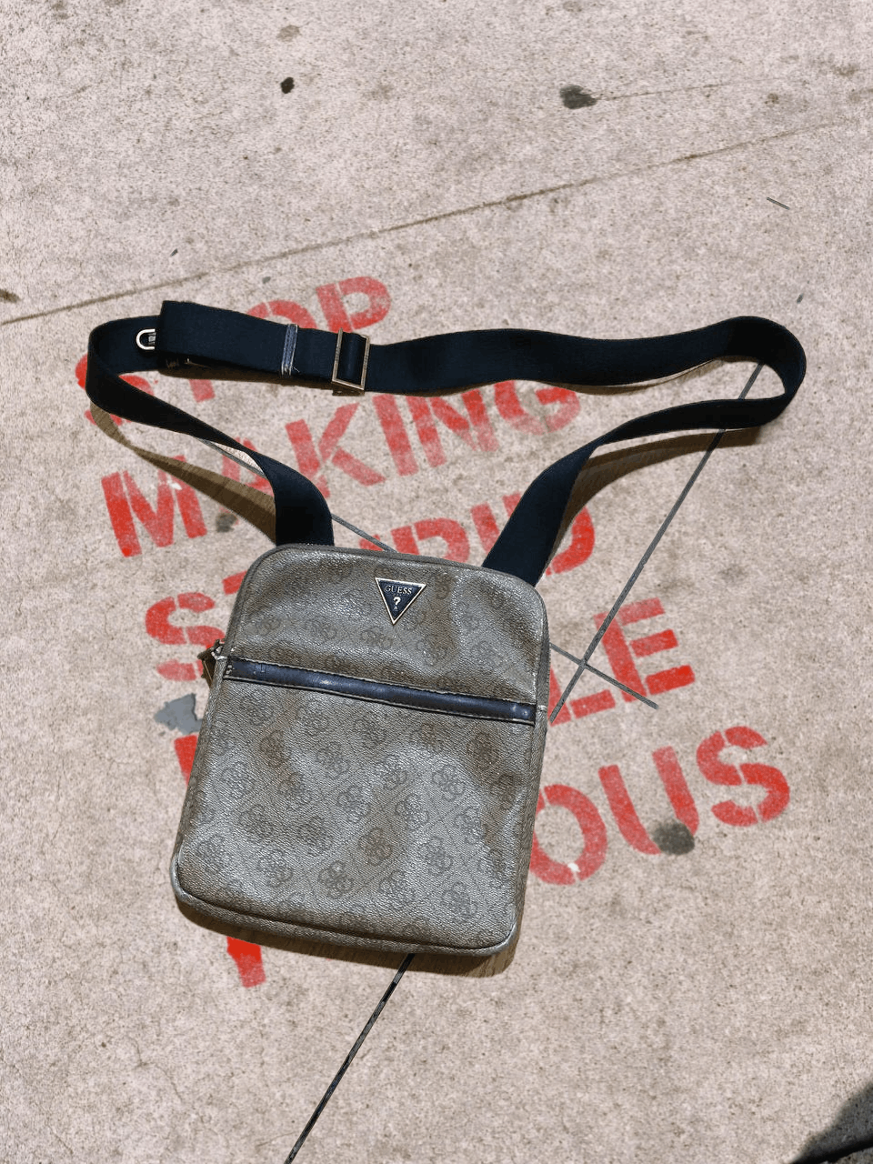 Guess Vintage y2k Guess Avantgarde Bag Size ONE SIZE - 1 Thumbnail