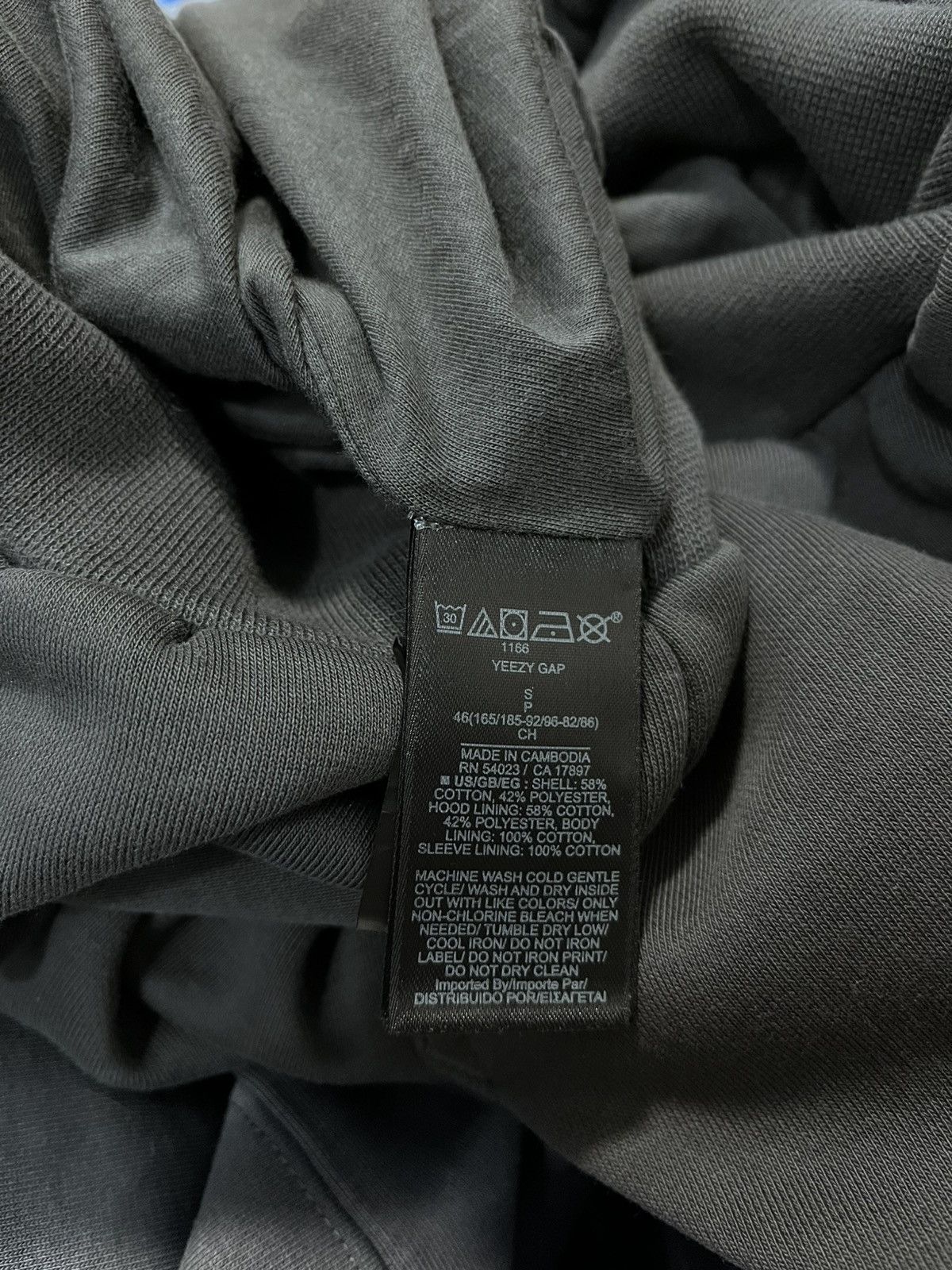 Balenciaga × Gap × Yeezy Yeezy Gap Engineered by Balenciaga Size US S / EU 44-46 / 1 - 4 Thumbnail