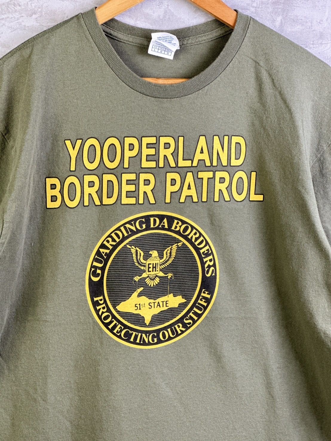 Vintage Yooperland Border Patrol Vintage Humor T-Shirt Size US L / EU 52-54 / 3 - 4 Thumbnail