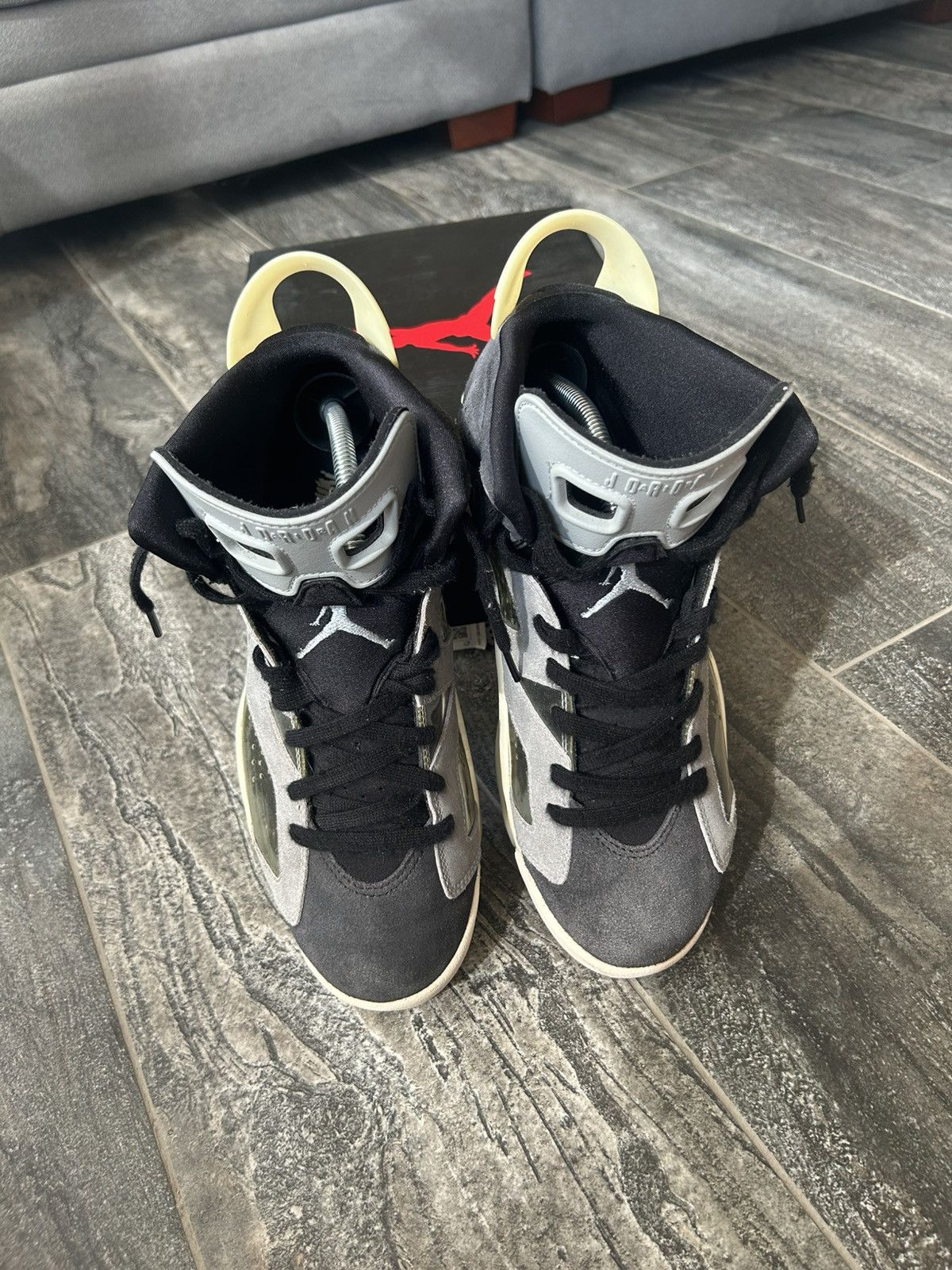 Jordan Brand Jordan 6 Tech Chrome 2020 Size 9.5 Size US 9.5 / EU 42-43 - 4 Thumbnail