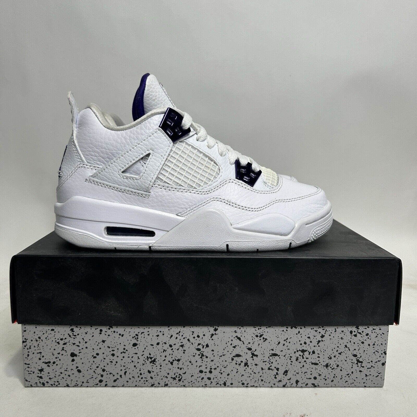 Jordan Brand Nike Air Jordan 4 Retro GS “Purple Metallic” 2024 Size US 5.5 / IT 35.5 - 4 Thumbnail