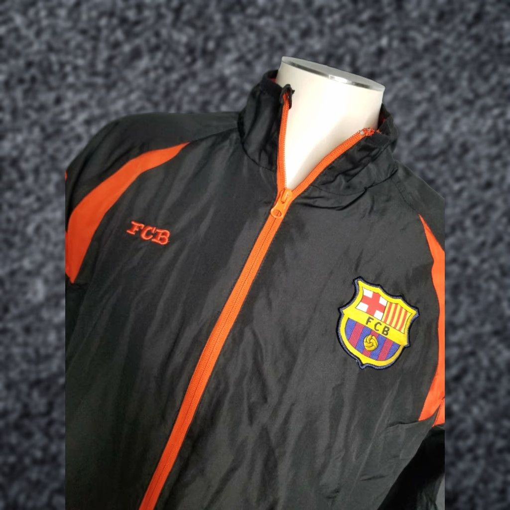 Vintage VINTAGE FC Barcelona Soccer Windbreaker Jacket Men Medium Black Sports Soccer Fanwear Size US M / EU 48-50 / 2 - 1 Thumbnail