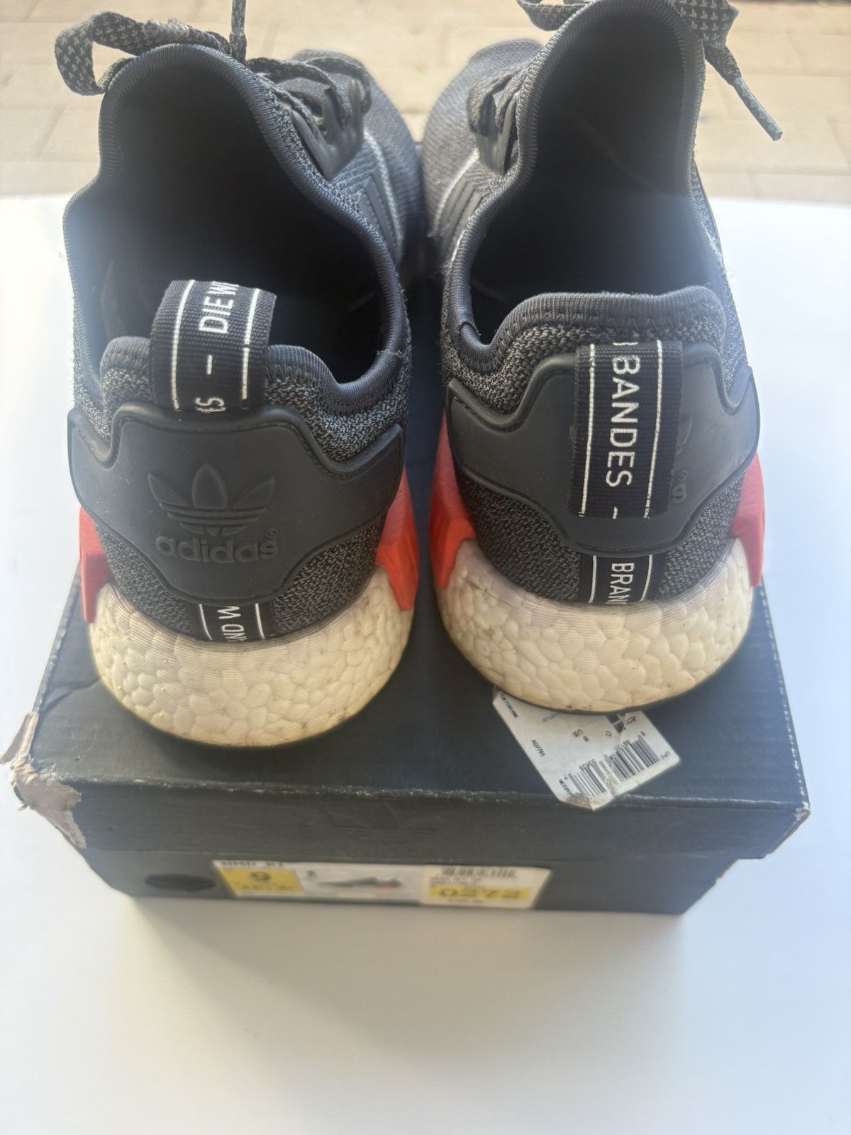Adidas Adidas NMD R1 Size US 9 / EU 42 - 4 Thumbnail