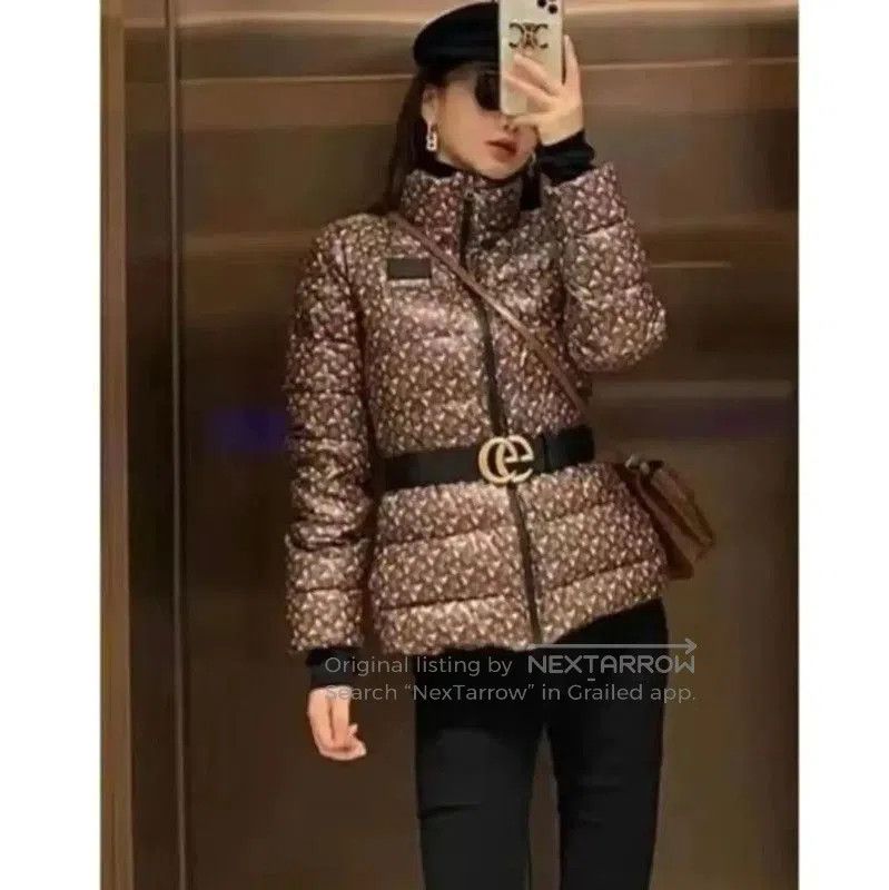 Burberry Burberry Women's Khaki Nylon Down Jacket. Size S / US 4 / IT 40 - 7 Thumbnail