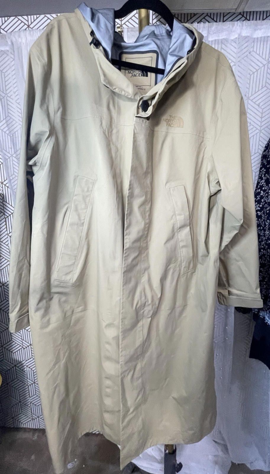 The North Face THE NORTH FACE GORE-TEX Trench Unisex Women L Men M MSRP$400 Size ONE SIZE - 2 Thumbnail