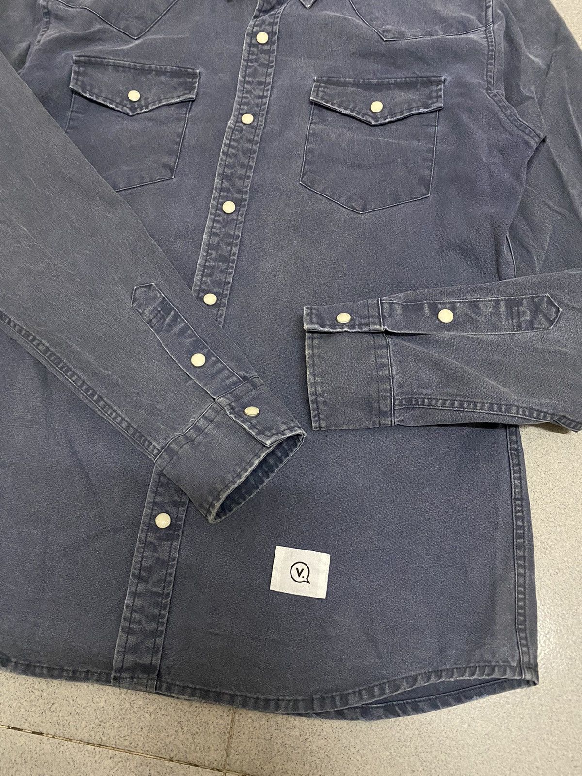 Japanese Brand × Vanquish × Vintage Offer‼️Vintage Vanquish Tokyo Denim Longsleeve Shirt Size US L / EU 52-54 / 3 - 7 Thumbnail