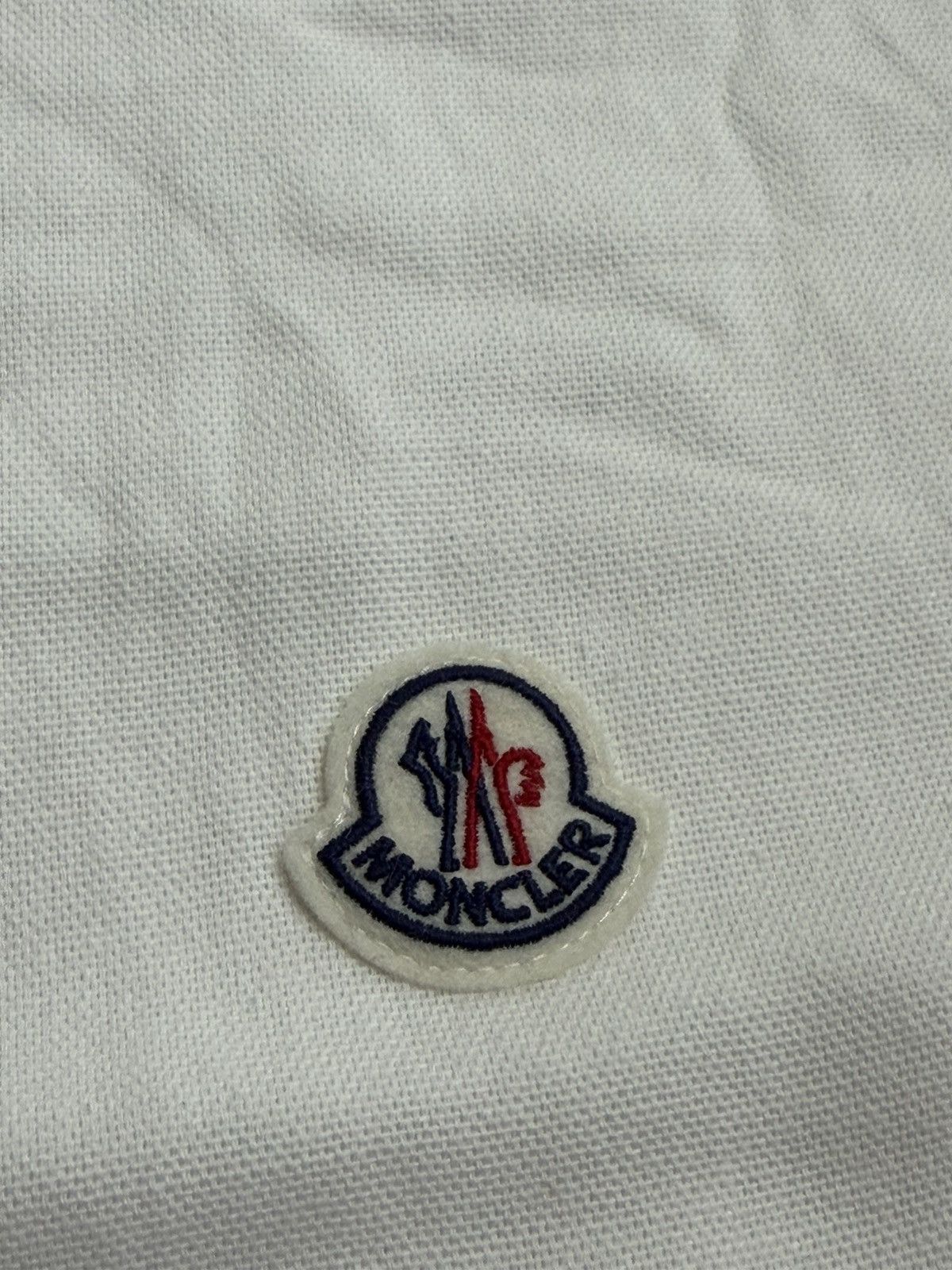 Moncler Moncler Size ONE SIZE - 2 Thumbnail