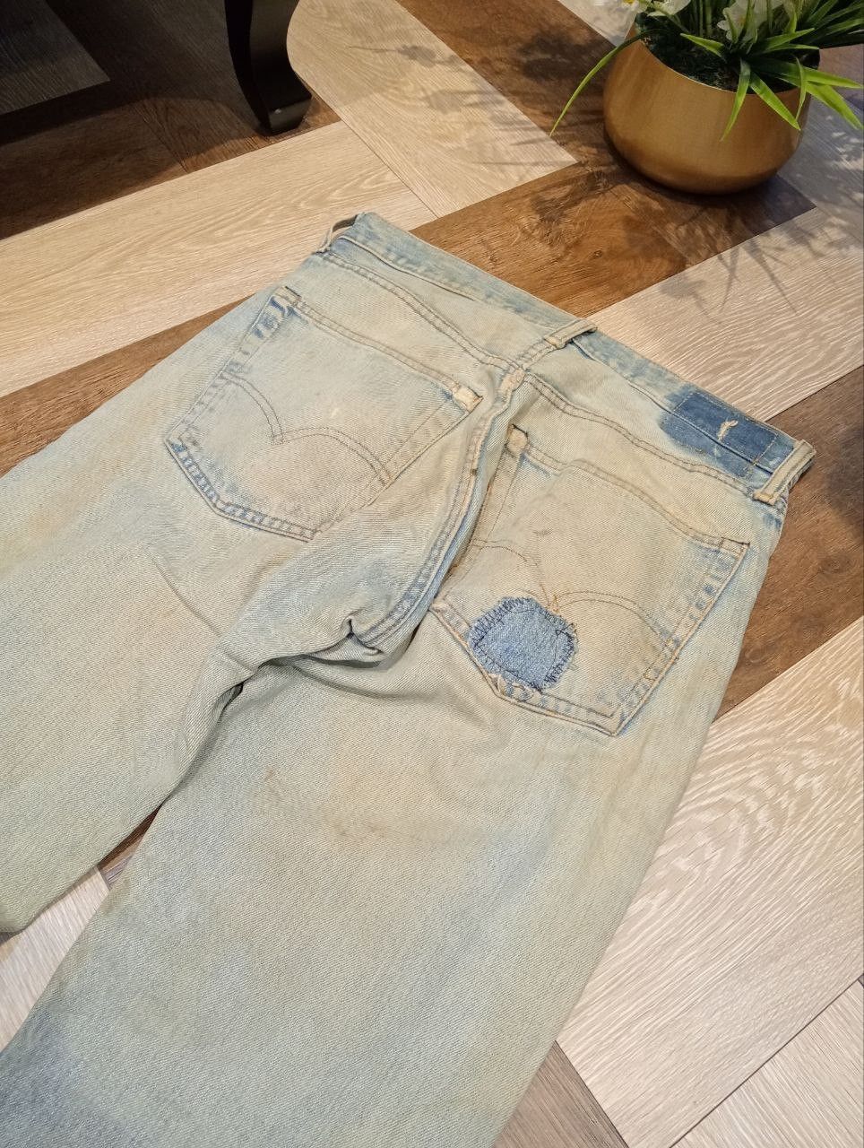 Levi's LEVI'S VINTAGE 505-0217 TOP BUTTON #8 DISTRESSED DENIM PANTS Size US 32 / EU 48 - 14 Thumbnail