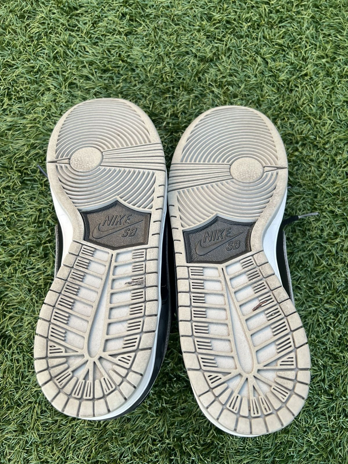 Nike Nike SB Dunks Low Jpack Shadow Size US 10.5 / EU 43-44 - 16 Thumbnail