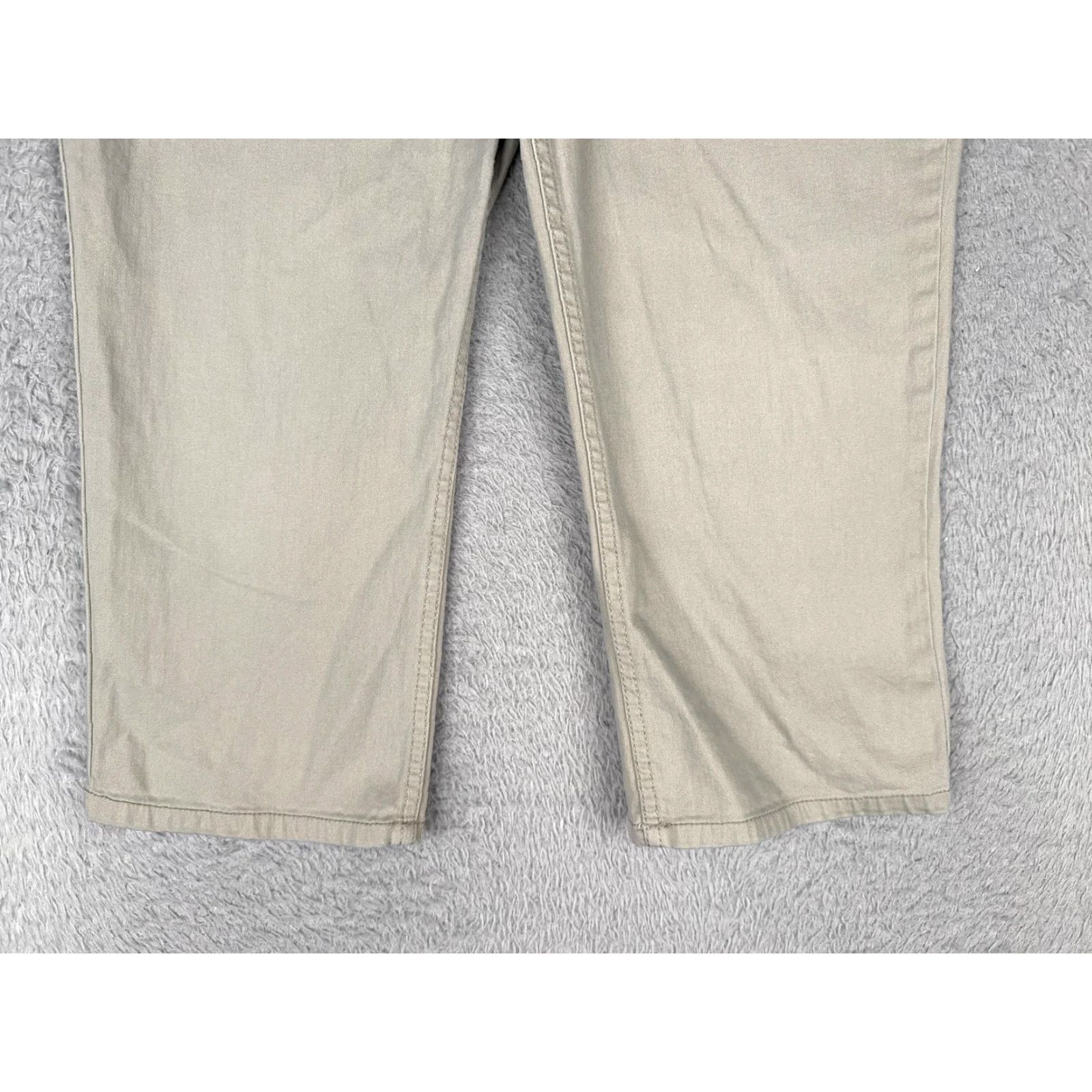 Lee VINTAGE Riders by Lee Capri Pants Women 30x20 Beige Tan Midrise Stretch Zip Fly Size 32" / US 10 / IT 46 - 2 Thumbnail