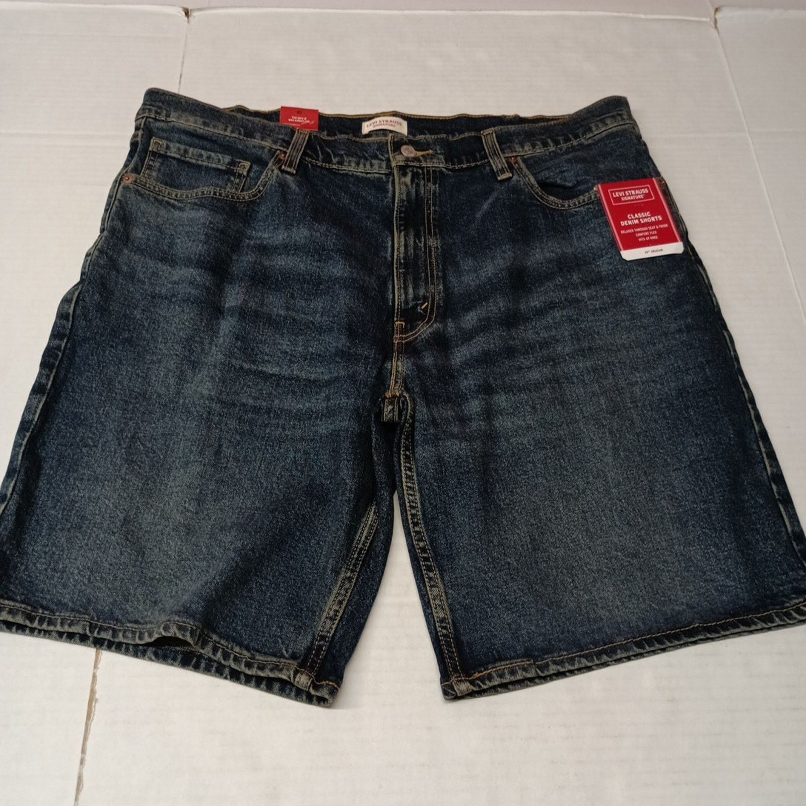 Levi's Levi Strauss Shorts Men's 40 Blue Classic Comfort Relaxed Size US 40 / EU 56 - 1 Thumbnail