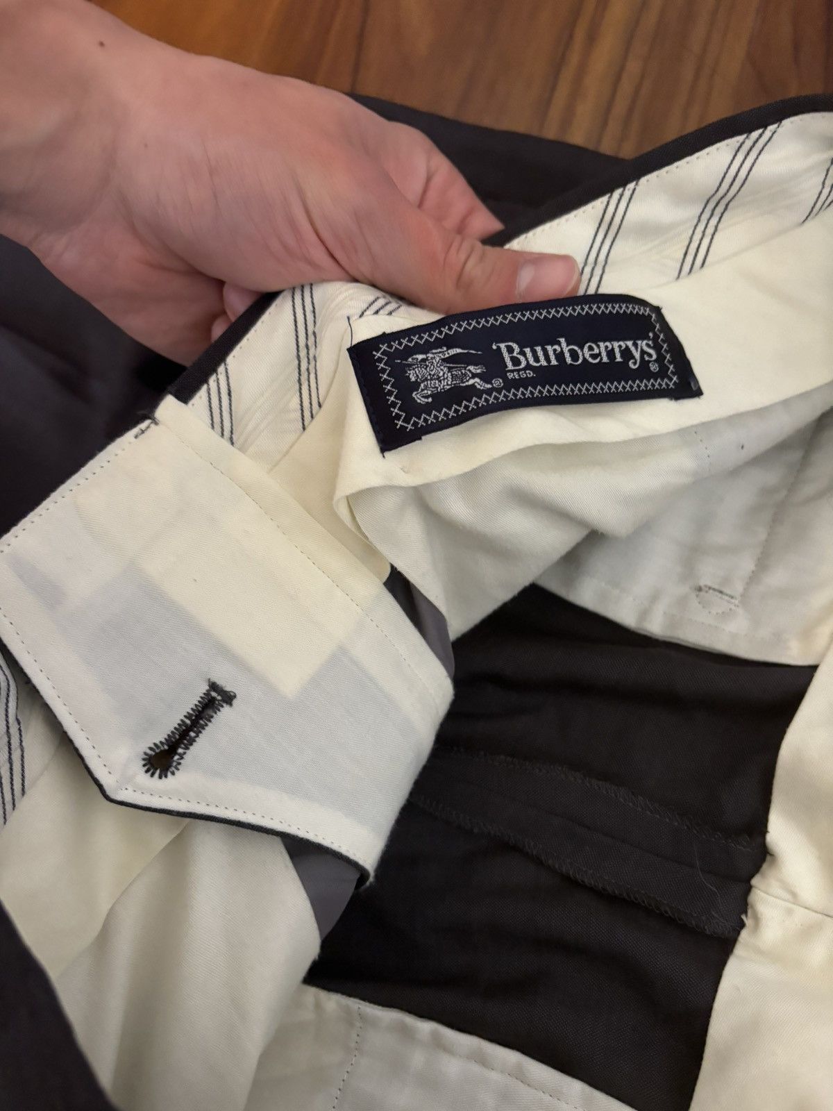 Burberry Burberrys Cross Button Full Suit Grey Size 36S - 14 Thumbnail