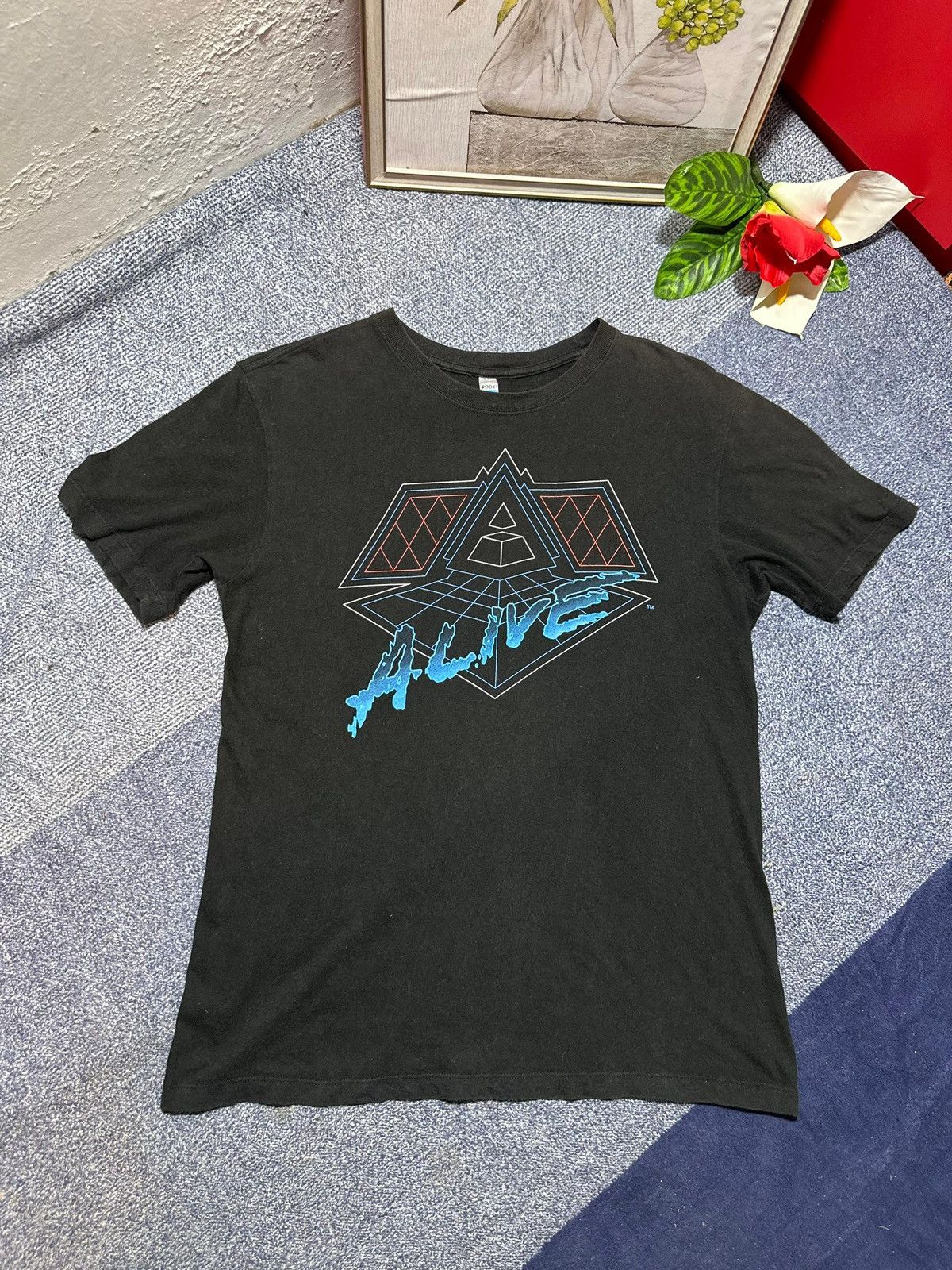 Band Tees archive Vintage 2007 DAFT PUNK "Alife" Album Tour Tee Size US M / EU 48-50 / 2 - 1 Thumbnail