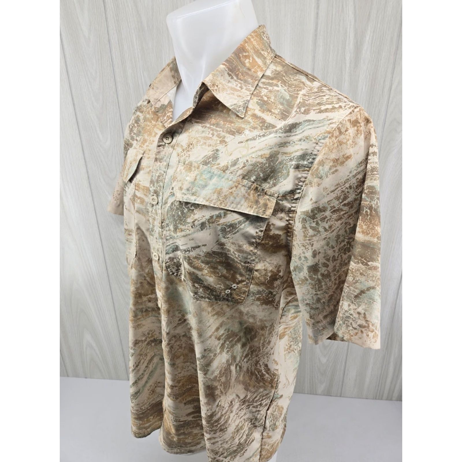 Vintage Ocean + Coast Shirt Men Medium Beige Fishing Realtree Aspect Camouflage Button Up Shirt Size US M / EU 48-50 / 2 - 4 Thumbnail