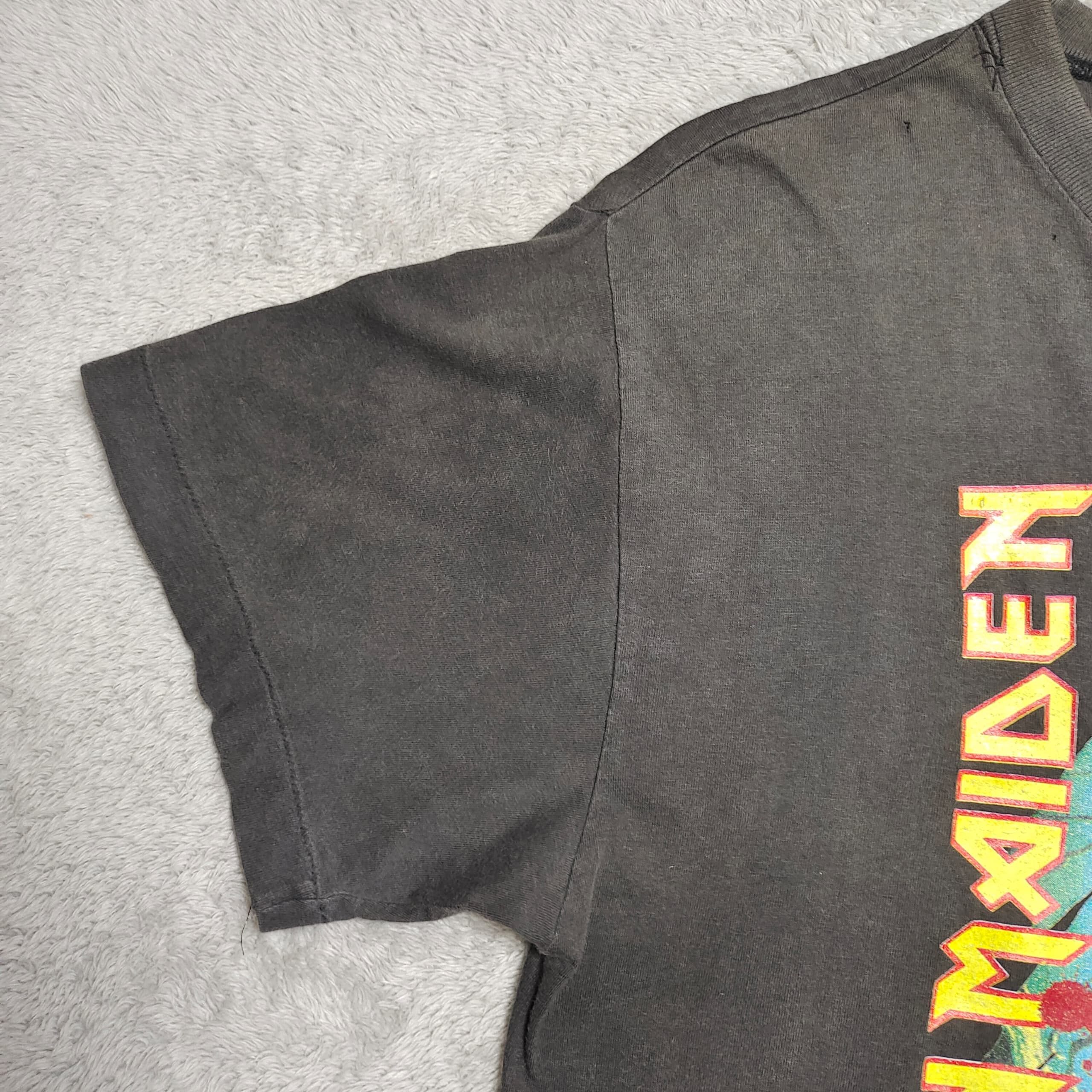 Iron Maiden VINTAGE IRON MAIDEN HARD ATTACK 93 PROMO TOSHIBA EMI T SHIRT Size US M / EU 48-50 / 2 - 6 Thumbnail