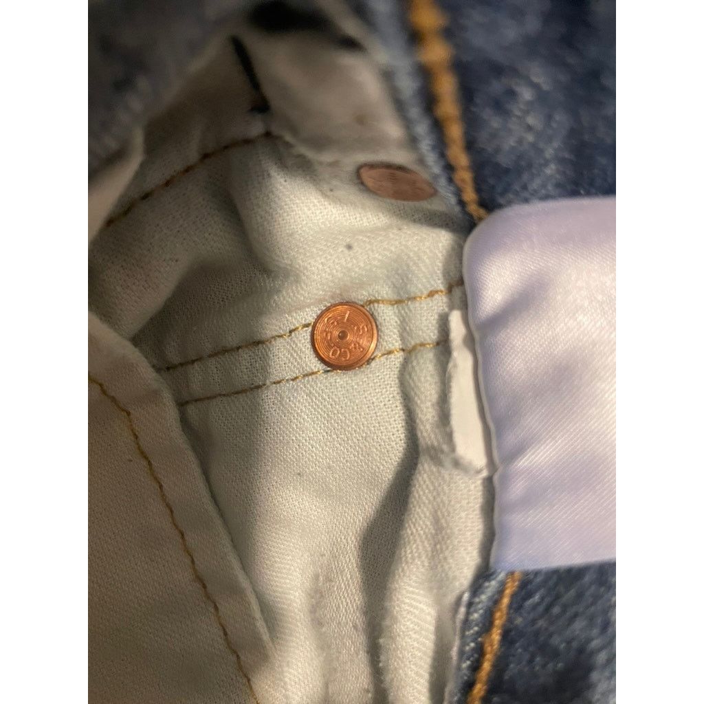 Levi's Levi's 501 Button-Fly Jeans W34 L32 Classic Straight Fit Size US 34 / EU 50 - 9 Thumbnail