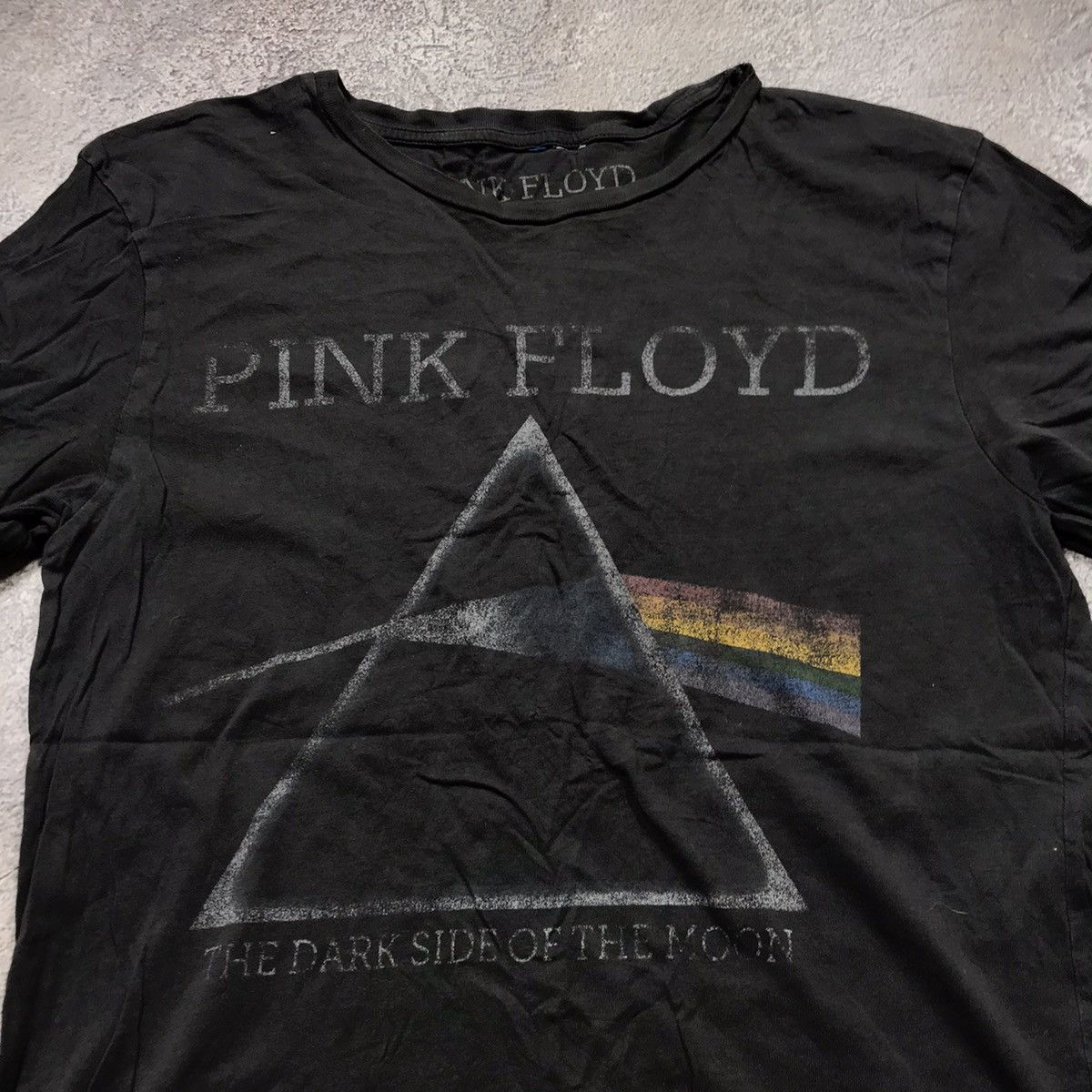 Vintage Vintage 90s Pink Floyd Sun Faded Band Tee Grunge Tapered L Size US L / EU 52-54 / 3 - 3 Thumbnail